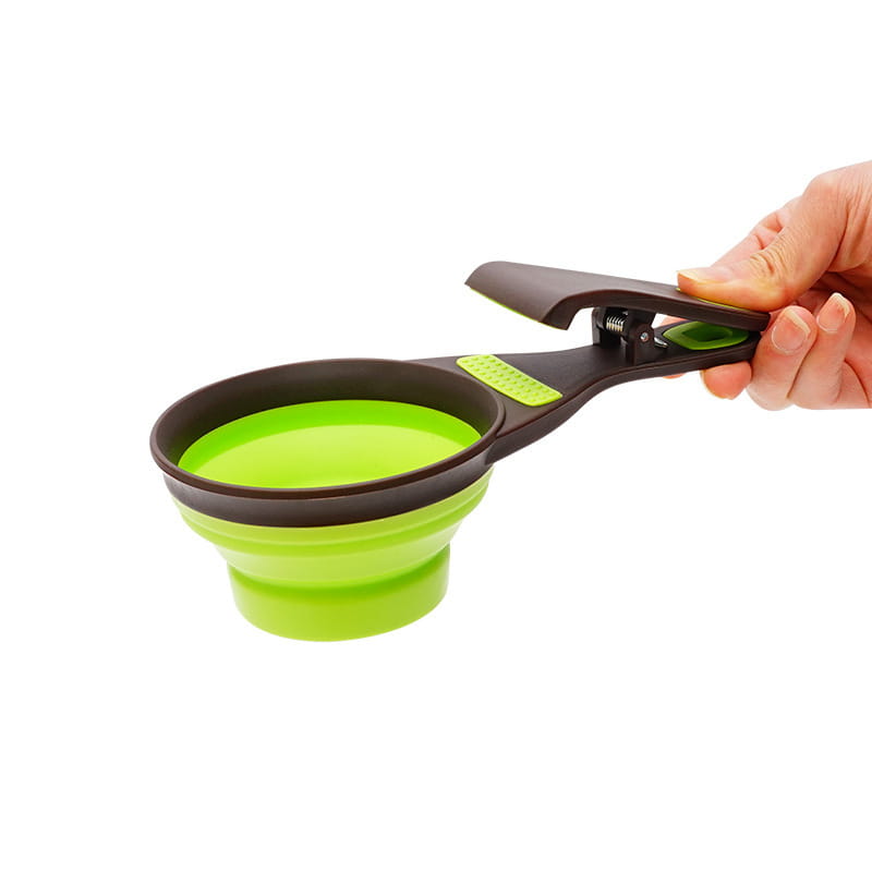 Wholesale Foldable Dog Feeding Shovel with Sealing Clip | Custom Logo OEM Silicone Food Scoop