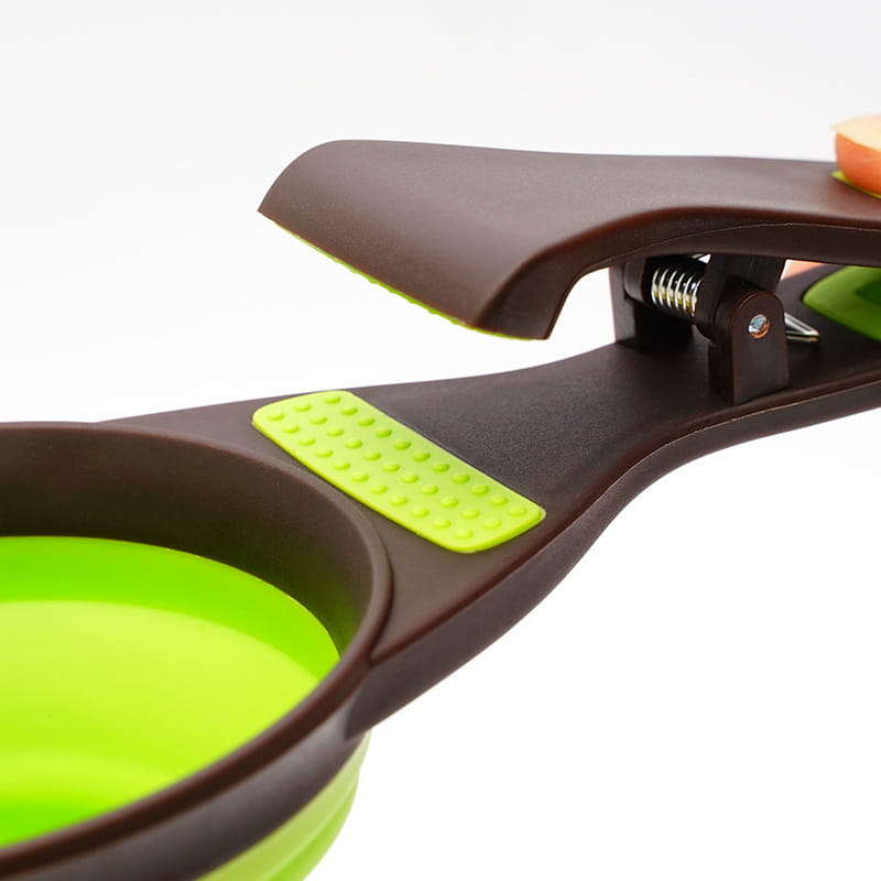 Wholesale Foldable Dog Feeding Shovel with Sealing Clip | Custom Logo OEM Silicone Food Scoop